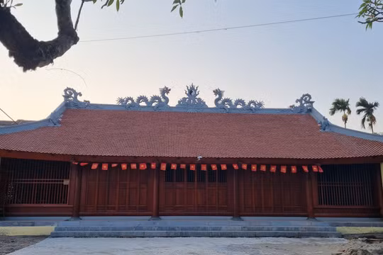 Hưng Yên: Di tích cấp Quốc gia tu bổ xong chỉ giữ được hai thanh gỗ?