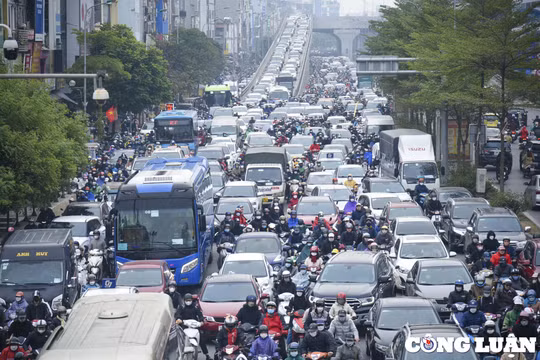 Hà Nội: Nâng cao chất lượng, hiệu quả công tác điều hành giao thông