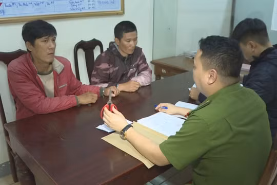 Bắt giữ 2 “con nghiện” giả danh Công an đi cướp tài sản