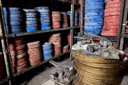 Nhà đầu tư Vivaso nói gì về việc hơn 300 cuộn phim nhựa bi hư hại?