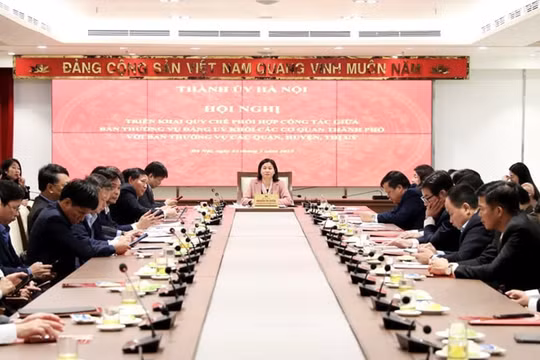 Tăng cường công tác giám sát đội ngũ đảng viên, phát hiện vi phạm từ sớm, từ xa