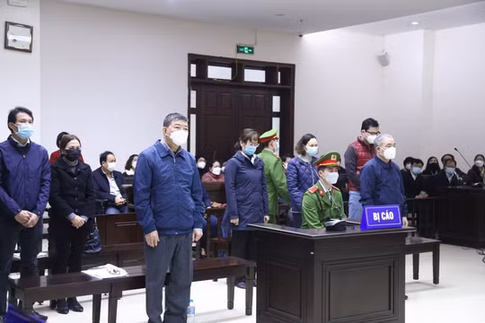Đẩy nhanh tiến độ, đưa ra xét xử kịp thời các vụ án tham nhũng, kinh tế, chức vụ nghiêm trọng