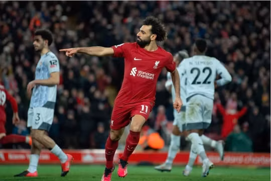 Đánh bại Wolves, Liverpool thổi lửa vào cuộc đua top 4 Premier League