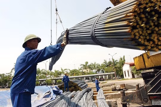 Giá thép tăng vượt 17 triệu đồng/tấn
