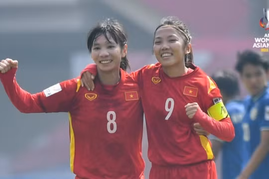 Huỳnh Như có thể chỉ dự bán kết, chung kết bóng đá nữ SEA Games 32