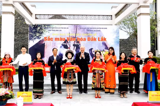 Hà Giang trưng bày “Sắc màu văn hóa Đắk Lắk”