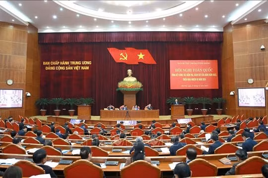 Tăng cường công tác kiểm tra, giám sát việc phòng, chống tham nhũng, tiêu cực, lãng phí