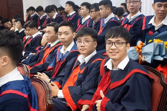 Đồng loạt tăng lệ phí dự thi kỳ thi đánh giá năng lực: Ngăn cản giấc mơ giảng đường của nhiều học sinh