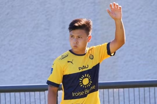 Đại diện Quang Hải gặp lãnh đạo Pau FC để làm rõ tương lai thân chủ