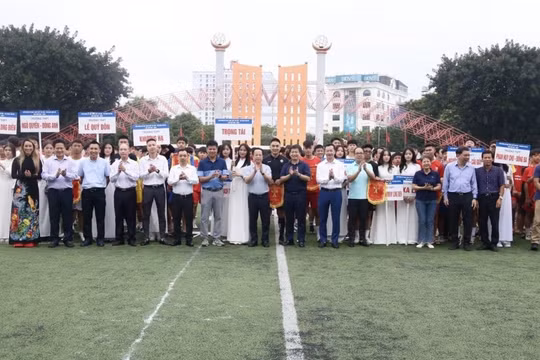 100 đội tranh tài tại Giải bóng đá học sinh THPT Hà Nội