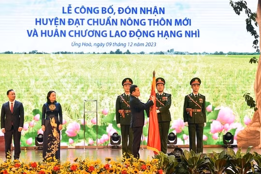 Huyện Ứng Hòa đạt chuẩn nông thôn mới, đón Huân chương Lao động hạng Nhì