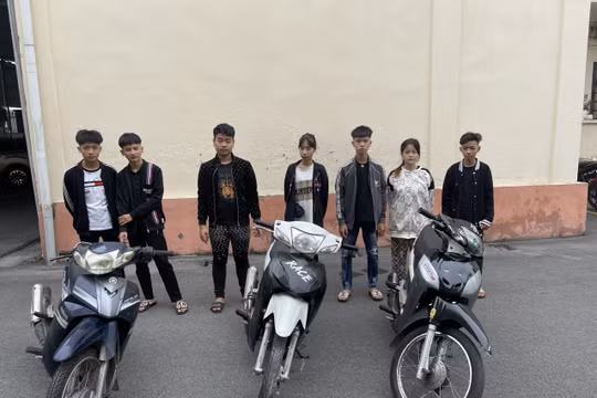 Xử lý nhóm thiếu niên thách thức Cảnh sát giao thông