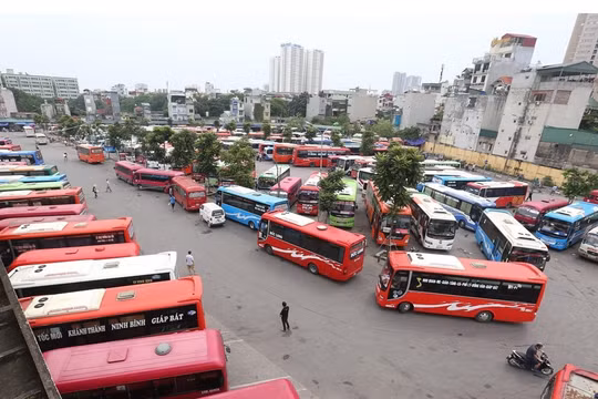 Đề xuất không cải tạo, lắp đặt giường nằm loại 2 tầng lên xe chở người