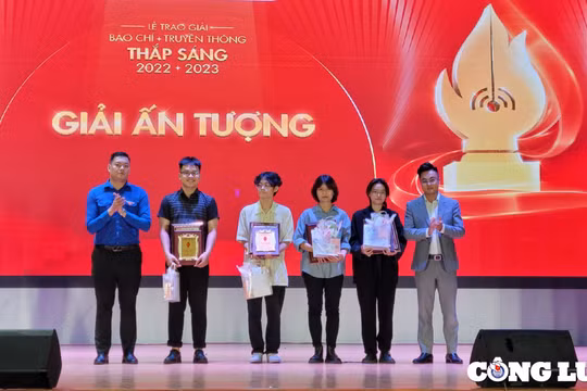 Lễ trao giải Báo chí - Truyền thông Thắp sáng - Fire Up 2022 - 2023