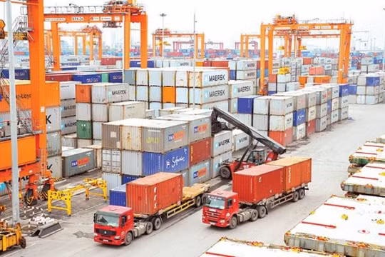 Kinh tế Việt Nam tiếp tục có tín hiệu tích cực nhưng còn nhiều thách thức