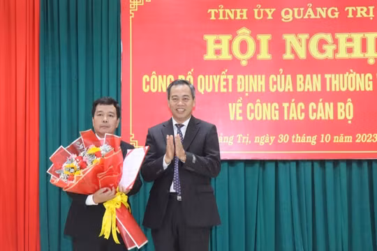 Quảng Trị: Hàng loạt cán bộ chủ chốt được điều động và bổ nhiệm