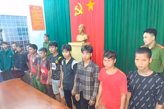 Bắt tạm giam 11 đối tượng để điều tra về hành vi giết người