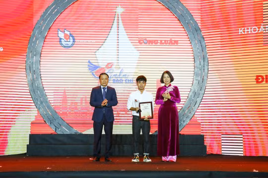 Giải ảnh “Khoảnh khắc Báo chí”: Ghi nhận và tôn vinh tinh thần dấn thân của các phóng viên ảnh