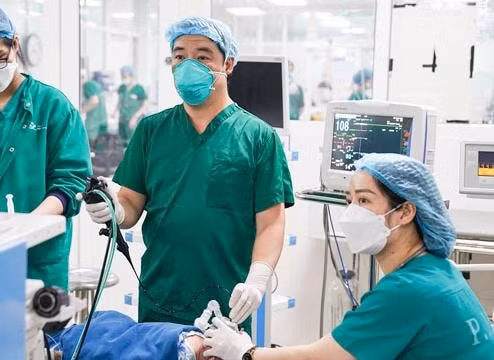 Liên tiếp 3 trẻ nhỏ bị hóc hạt lạc phải nhập viện cấp cứu