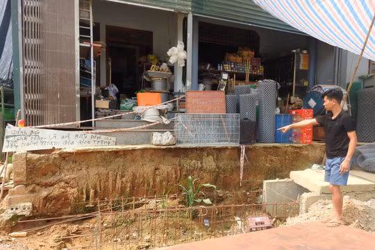 Phú Thọ: Nằm cạnh dự án hơn 200 tỉ đồng, người dân sống thấp thỏm lo âu vì nhà bị nứt