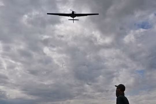 Ukraine bắn tên lửa về phía Moscow, phóng hàng chục UAV vào Crimea