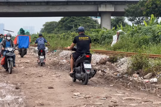 Nam Từ Liêm (Hà Nội): Đoạn đường dân sinh 200m gây ám ảnh người dân nhiều năm qua