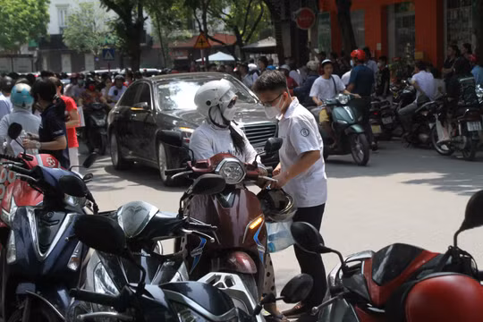 Hướng dẫn giải đề thi môn Ngữ văn vào lớp 10 tại Hà Nội