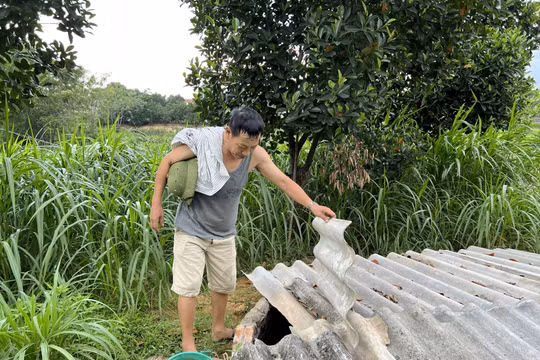 Hà Nội: Người dân khốn khổ vì thiếu nước sinh hoạt giữa trời nắng nóng