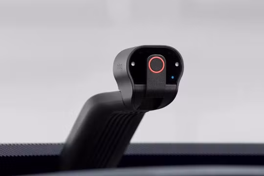 Amazon mở bán camera hành trình ôtô giá 199,99 USD