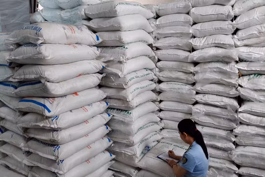 TP HCM: Phát hiện 40 tấn đường cát mua trôi nổi trên thị trường về đóng nhỏ