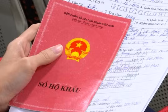 Thủ tướng Chính phủ yêu cầu kiểm tra thông tin “Bỏ sổ hộ khẩu, đẩy cái khó về phía dân”