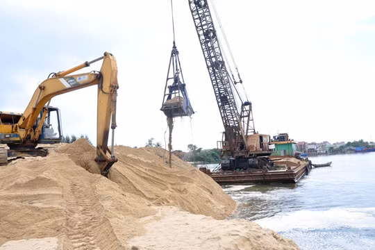 Giải quyết vướng mắc cho hoạt động nạo vét trong vùng nước cảng biển