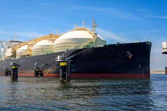EU chuẩn bị nhập khẩu khối lượng kỷ lục LNG của Nga