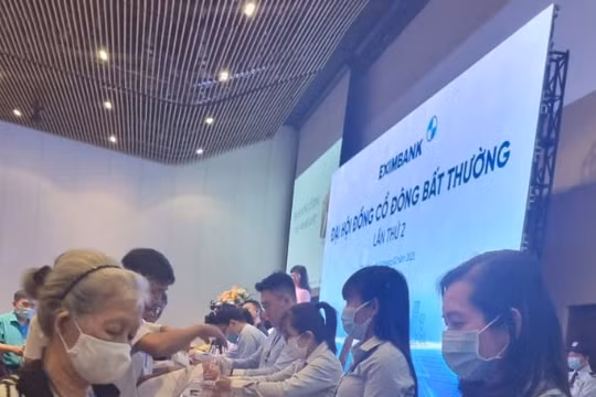 Nhóm cổ đông Eximbank đòi miễn nhiệm bà Đỗ Hà Phương trước ngày 28/7