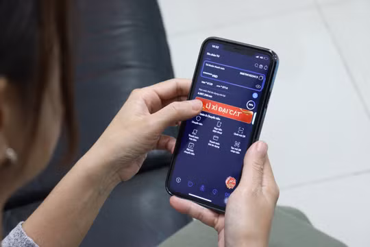 Nhận lì xì đại cát qua ngân hàng số