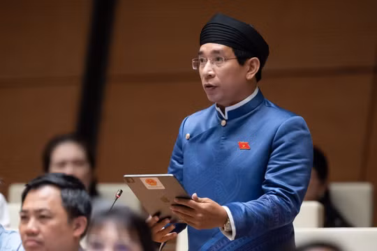 Quy định rõ việc bảo vệ quyền lợi người tiêu dùng khi bị người tiêu dùng khác xâm hại