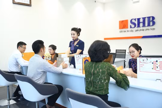 Chứng khoán 18/7: Vào rổ VN30, cổ phiếu SHB nhà bầu Hiển hưng phấn