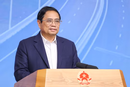 Cao tốc phải ít nhất có 4 làn xe, "không làm nửa vời" gây lãng phí