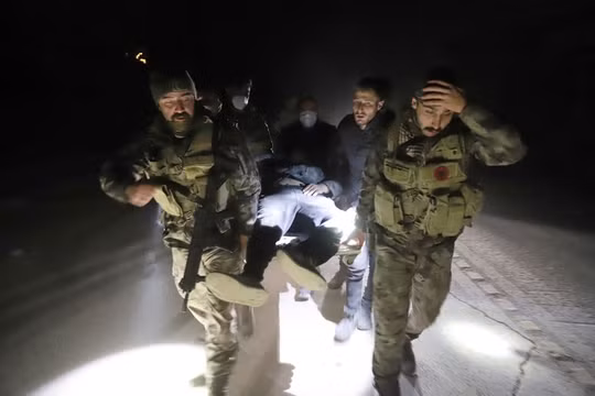 Người Thổ Nhĩ Kỳ và Syria hoảng hốt khi trận động đất thứ hai xảy ra