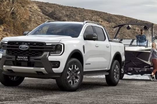 Ford Ranger 2025 bổ sung phiên bản plug-in hybrid, siêu tiết kiệm nhiên liệu