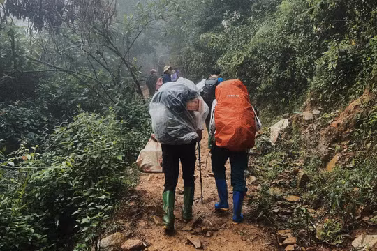 Chinh phục 'Đại dương trên mây' Tà Chì Nhù - Nóc nhà Yên Bái