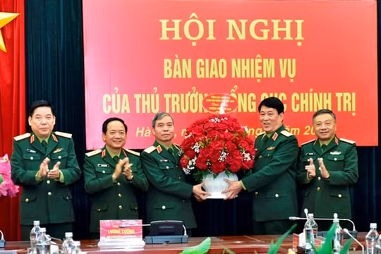 Bàn giao nhiệm vụ của Thủ trưởng Tổng cục Chính trị Quân đội nhân dân Việt Nam