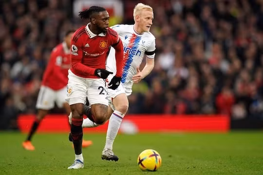MU tăng lương, gia hạn hợp đồng với Aaron Wan-Bissaka