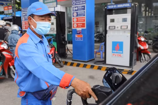Bộ Công Thương khẳng định nguồn cung xăng dầu vẫn đủ cung ứng trong nước