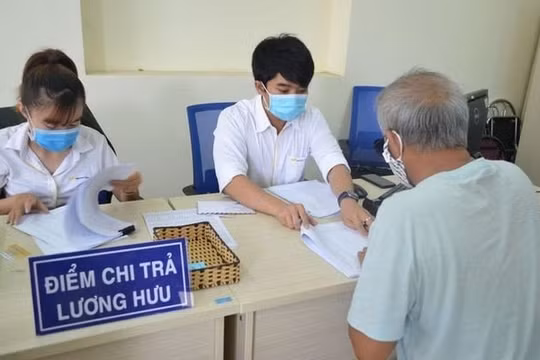 Lý do khi giảm năm đóng bảo hiểm xuống 15 năm, lương hưu của lao động nam thấp hơn nữ