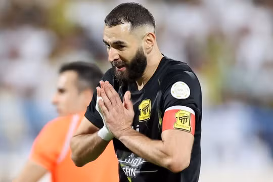 Benzema có thể bị tước Quả Bóng Vàng vì liên quan khủng bố?