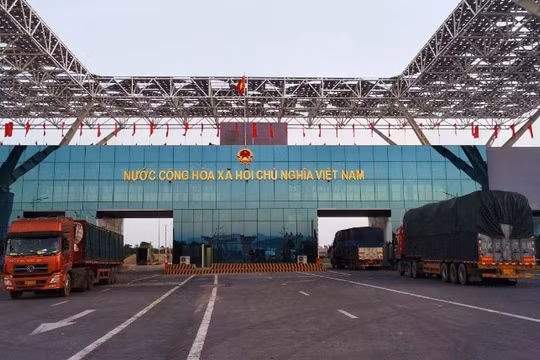 Cửa khẩu Bắc Luân II được chỉ định chuyên nhập khẩu lương thực