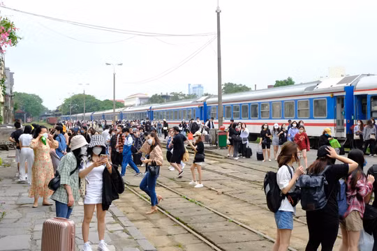 Đường sắt áp dụng ưu đãi thu hút khách đi tàu tuyến Hà Nội - Hải Phòng