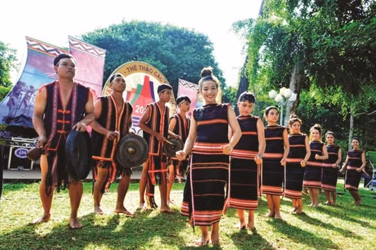 Thực hiện hiệu quả Dự án 6, Chương trình MTQG 1719: Phát huy giá trị văn hóa gắn với phát triển du lịch