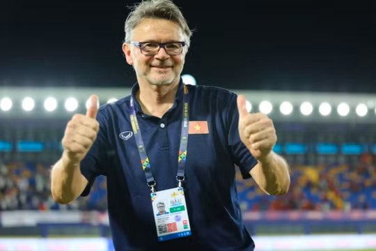 Hôm nay, huấn luyện viên Troussier công bố danh sách ĐT Việt Nam dự Asian Cup